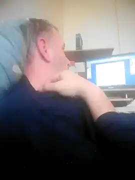 Snapshot of bestofyalcinturkey chatting on December 3, 2024, 9:44 am bestofyalcinturkey online show from December 3, 2024, 9:44 am