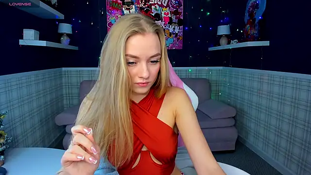 Snapshot of Barbie_Lis chatting on December 19, 2024, 11:25 pm Barbie Lis online show from December 19, 2024, 11:25 pm