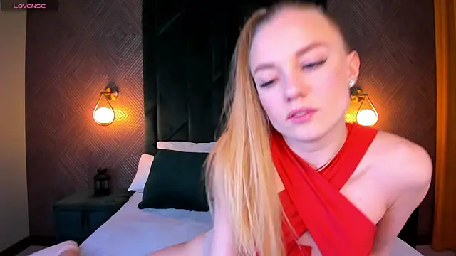 Snapshot of Barbie_Lis chatting on February 7, 2025, 12:20 am Barbie Lis online show from February 7, 2025, 12:20 am