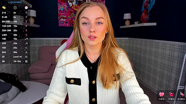 Snapshot of Barbie_Lis chatting on February 24, 2025, 11:19 pm Barbie Lis online show from February 24, 2025, 11:19 pm