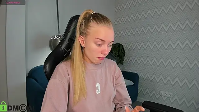 Snapshot of Barbie_Lis chatting on September 11, 2025, 12:44 am Barbie Lis online show from September 11, 2025, 12:44 am