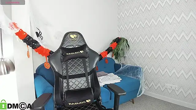 Snapshot of Barbie_Lis chatting on October 28, 2025, 12:03 am Barbie Lis online show from October 28, 2025, 12:03 am