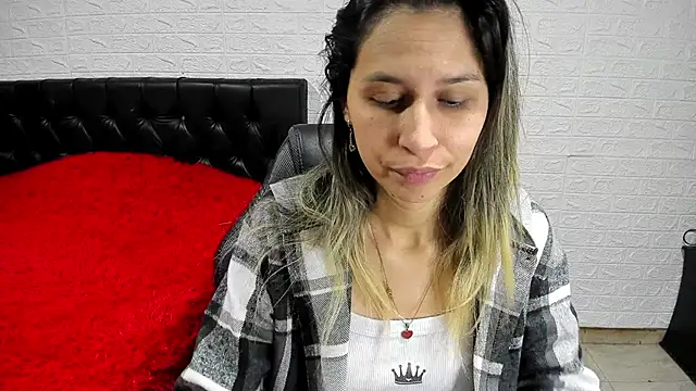 lauren ashlee online show from December 2, 2024, 3:14 pm