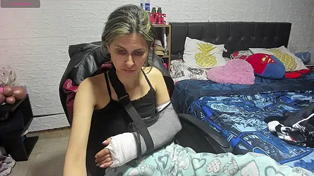 lauren ashlee online show from March 13, 2025, 2:44 pm