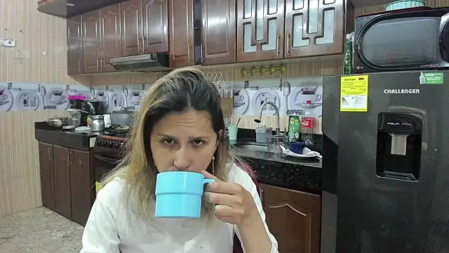 lauren ashlee online show from August 3, 2026, 2:54 pm