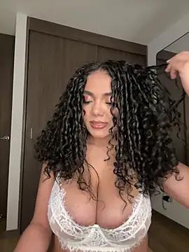 Snapshot of Mariecurl chatting on October 31, 2025, 12:22 am Mariecurl online show from October 31, 2025, 12:22 am