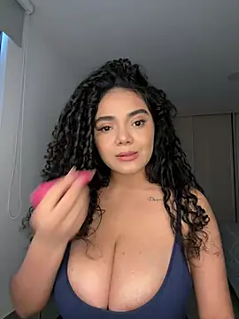 Snapshot of Mariecurl chatting on July 19, 2026, 10:57 pm Mariecurl online show from July 19, 2026, 10:57 pm