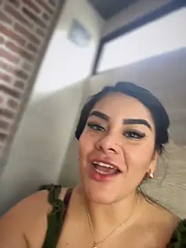 Snapshot of Insane_Issa chatting on March 19, 2025, 8:43 pm Insane Issa online show from March 19, 2025, 8:43 pm