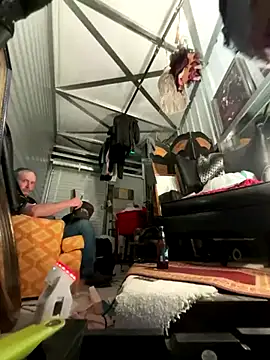 Snapshot of SummerBlueMoon chatting on September 24, 2025, 5:00 am SummerBlueMoon online show from September 24, 2025, 5:00 am