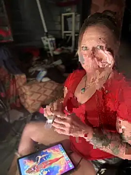 Snapshot of SummerBlueMoon chatting on October 27, 2025, 5:00 am SummerBlueMoon online show from October 27, 2025, 5:00 am