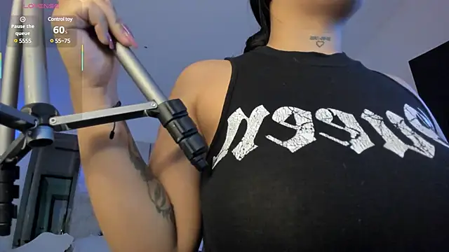 LunaBaker-1 online show from February 11, 2025, 9:03 pm