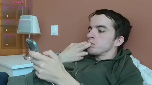 Tombgy07 online show from May 15, 2026, 1:18 pm