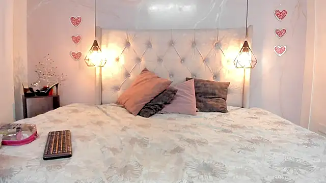 Snapshot of SakuraLee_ chatting on May 13, 2026, 1:52 pm SakuraLee online show from May 13, 2026, 1:52 pm