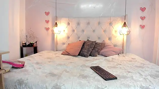 Snapshot of SakuraLee_ chatting on June 15, 2026, 1:24 pm SakuraLee online show from June 15, 2026, 1:24 pm