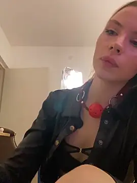 KittyKatyDream online show from May 21, 2026, 2:02 pm