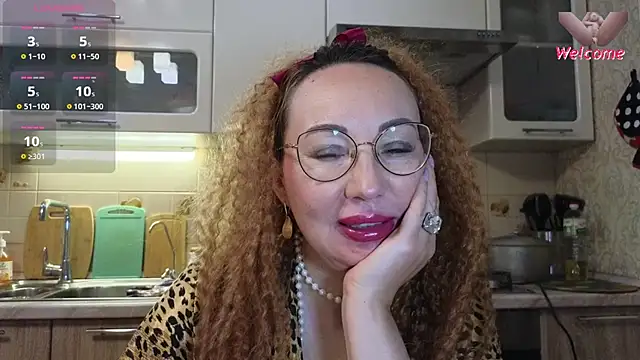 Snapshot of LybovNTV chatting on May 6, 2026, 9:42 pm LybovNTV online show from May 6, 2026, 9:42 pm