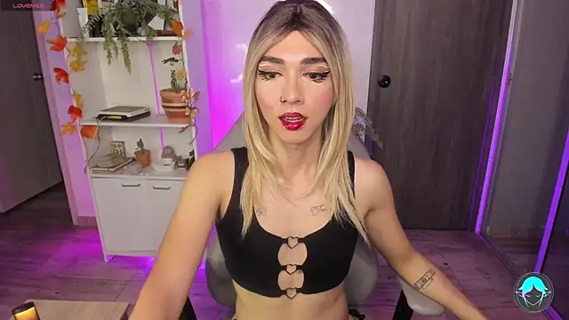 sofi elfqueen online show from January 24, 2025, 1:45 am