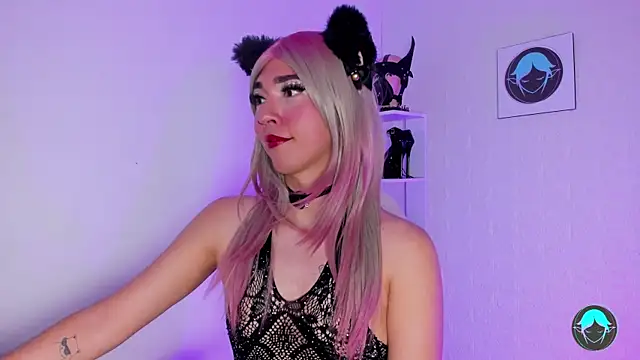sofi elfqueen online show from July 21, 2026, 11:18 pm