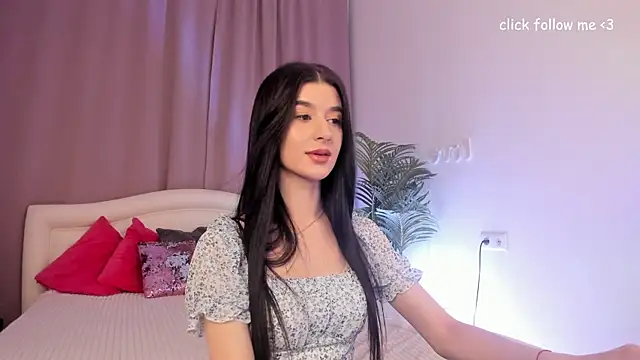 LauraCoy online show from January 19, 2025, 8:19 pm