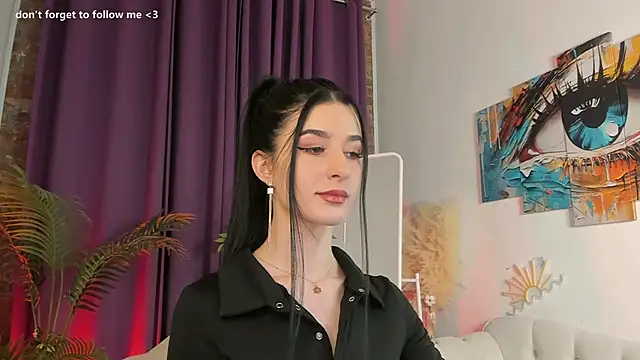 Snapshot of LauraCoy chatting on May 11, 2026, 9:45 pm LauraCoy online show from May 11, 2026, 9:45 pm