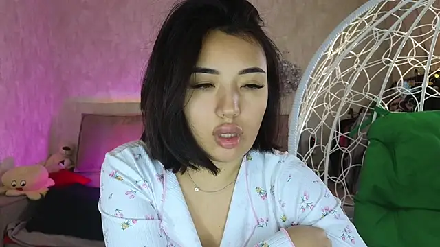 Snapshot of lily__foster chatting on October 24, 2025, 4:53 am lily foster online show from October 24, 2025, 4:53 am