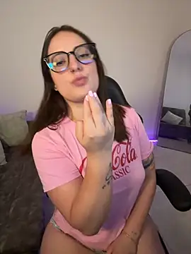 Snapshot of Megan_lu2 chatting on September 30, 2025, 6:18 am Megan lu2 online show from September 30, 2025, 6:18 am