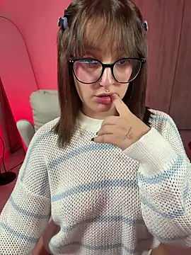 Snapshot of Megan_lu2 chatting on June 1, 2026, 7:54 am Megan lu2 online show from June 1, 2026, 7:54 am