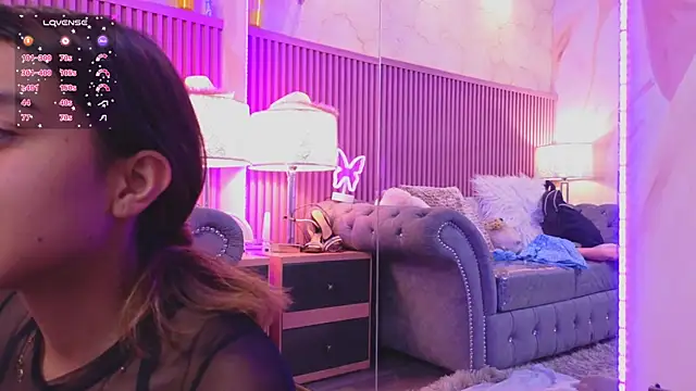 Emiily Scott1 online show from January 8, 2025, 12:58 pm