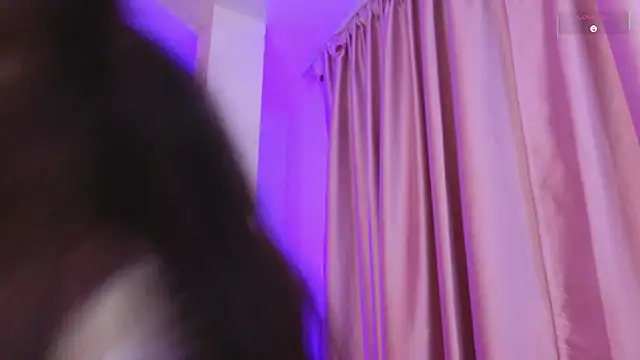 Snapshot of Emiily_Scott1 chatting on June 11, 2026, 2:53 am Emiily Scott1 online show from June 11, 2026, 2:53 am