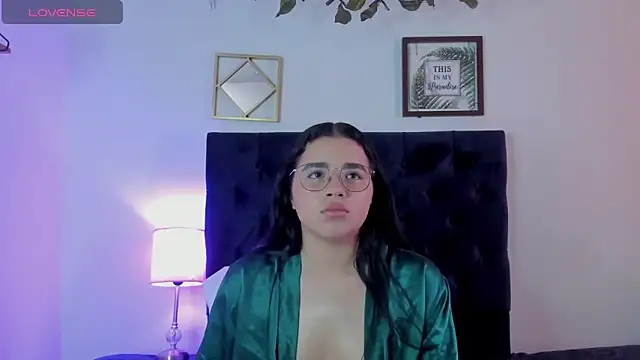 Snapshot of aliice_walker_ chatting on February 18, 2025, 4:26 pm aliice walker online show from February 18, 2025, 4:26 pm