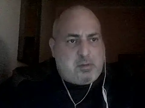 Snapshot of Paolino_8316 chatting on February 7, 2025, 7:17 pm Paolino 8316 online show from February 7, 2025, 7:17 pm