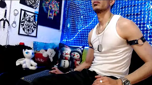 Snapshot of Mensecret69 chatting on December 5, 2024, 8:44 pm Mensecret69 online show from December 5, 2024, 8:44 pm