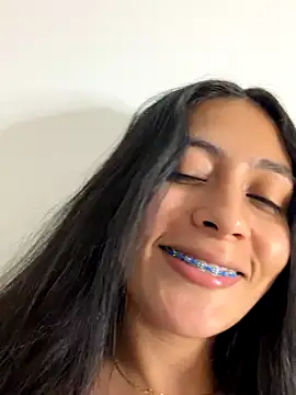 Sophie  Foxxx online show from November 28, 2025, 12:02 am