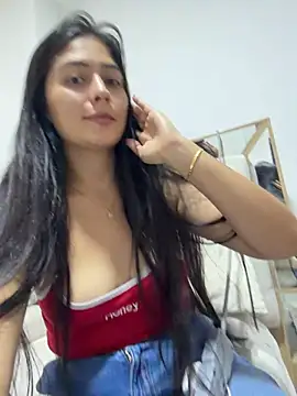 Sophie  Foxxx online show from April 22, 2026, 4:30 pm