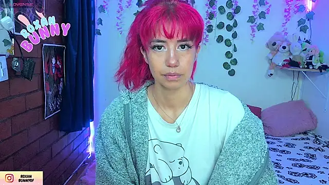 Roxanbunny1 online show from June 8, 2026, 2:56 am