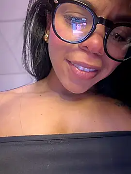 Snapshot of Charly_ chatting on June 17, 2026, 3:42 am Charly online show from June 17, 2026, 3:42 am