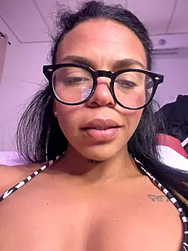 Snapshot of Charly_ chatting on June 28, 2026, 2:50 am Charly online show from June 28, 2026, 2:50 am