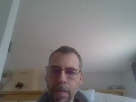 Snapshot of ptitcanard60600 chatting on January 11, 2025, 10:19 am ptitcanard60600 online show from January 11, 2025, 10:19 am