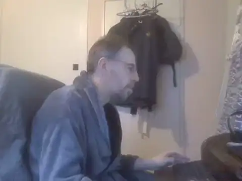 Snapshot of ptitcanard60600 chatting on January 30, 2025, 10:08 am ptitcanard60600 online show from January 30, 2025, 10:08 am