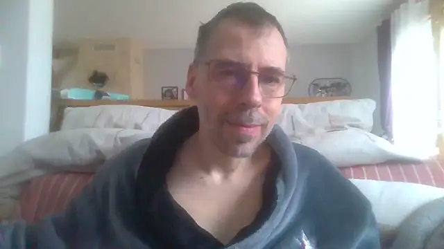 Snapshot of ptitcanard60600 chatting on March 22, 2025, 10:39 am ptitcanard60600 online show from March 22, 2025, 10:39 am