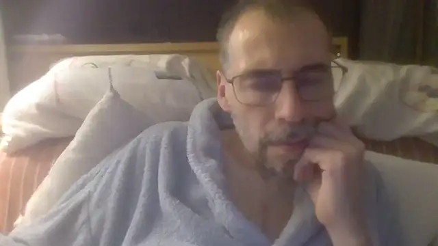 Snapshot of ptitcanard60600 chatting on October 8, 2025, 9:34 pm ptitcanard60600 online show from October 8, 2025, 9:34 pm