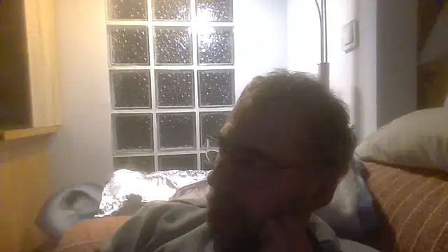 Snapshot of ptitcanard60600 chatting on December 1, 2025, 10:37 pm ptitcanard60600 online show from December 1, 2025, 10:37 pm