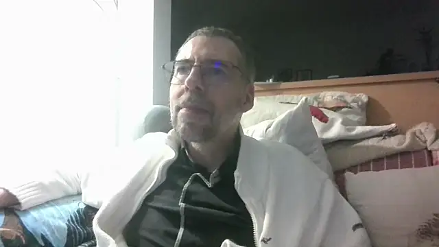 Snapshot of ptitcanard60600 chatting on March 24, 2026, 10:26 pm ptitcanard60600 online show from March 24, 2026, 10:26 pm