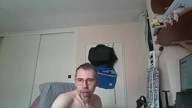 ptitcanard60600 online show from June 4, 2026, 11:27 am