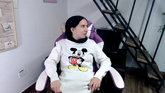 samantha baby  online show from January 13, 2026, 5:07 pm