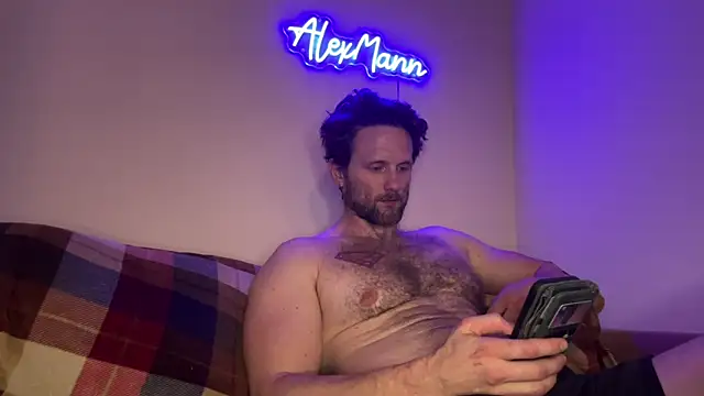 Snapshot of alexmannd chatting on November 2, 2025, 2:03 am alexmannd online show from November 2, 2025, 2:03 am