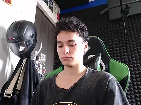 Snapshot of Curly_Angel24 chatting on February 2, 2026, 3:11 pm Curly Angel24 online show from February 2, 2026, 3:11 pm