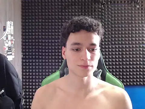 Snapshot of Curly_Angel24 chatting on February 26, 2026, 7:02 pm Curly Angel24 online show from February 26, 2026, 7:02 pm