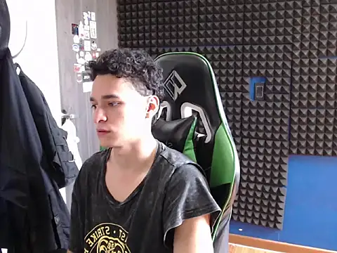 Snapshot of Curly_Angel24 chatting on March 2, 2026, 2:57 pm Curly Angel24 online show from March 2, 2026, 2:57 pm