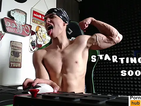 Snapshot of Curly_Angel24 chatting on April 7, 2026, 4:07 pm Curly Angel24 online show from April 7, 2026, 4:07 pm